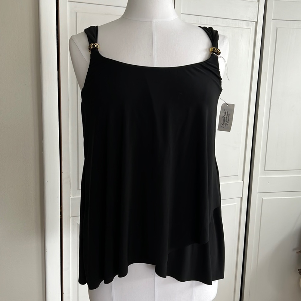 Mriaclesuit bathing suit top.